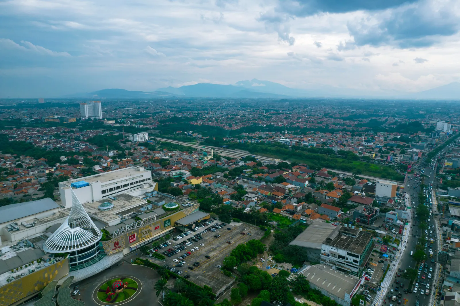 Gambar sampul untuk daftar Rekomendasi Kuliner Kaki Lima Legendaris dan Hidden Gem Depok