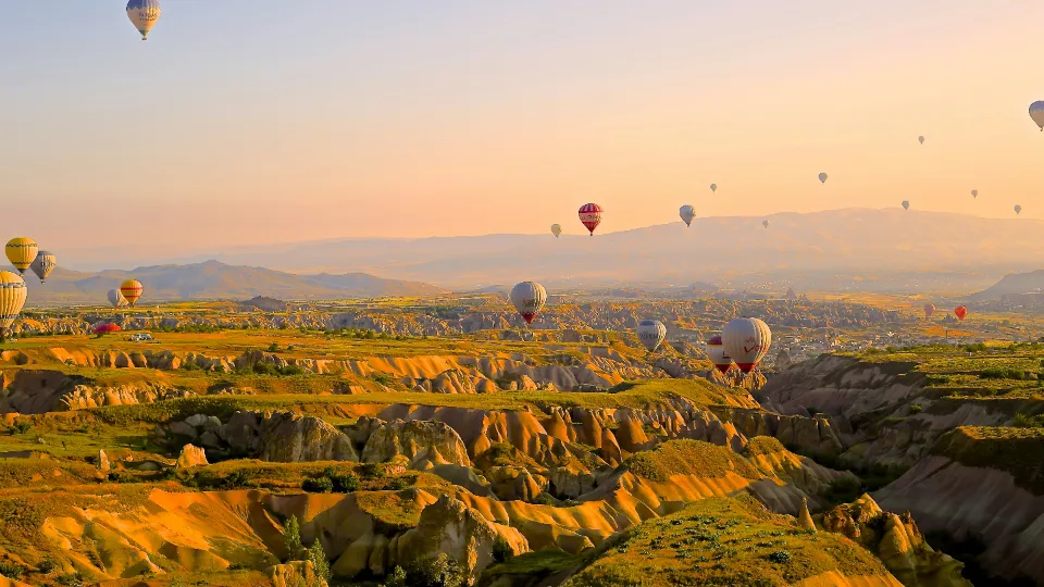 Gambar sampul untuk daftar Itinerary Turki 7 Hari Mandiri: Istanbul – Cappadocia – Pamukkale (Rincian Budget & Checklist Lengkap)