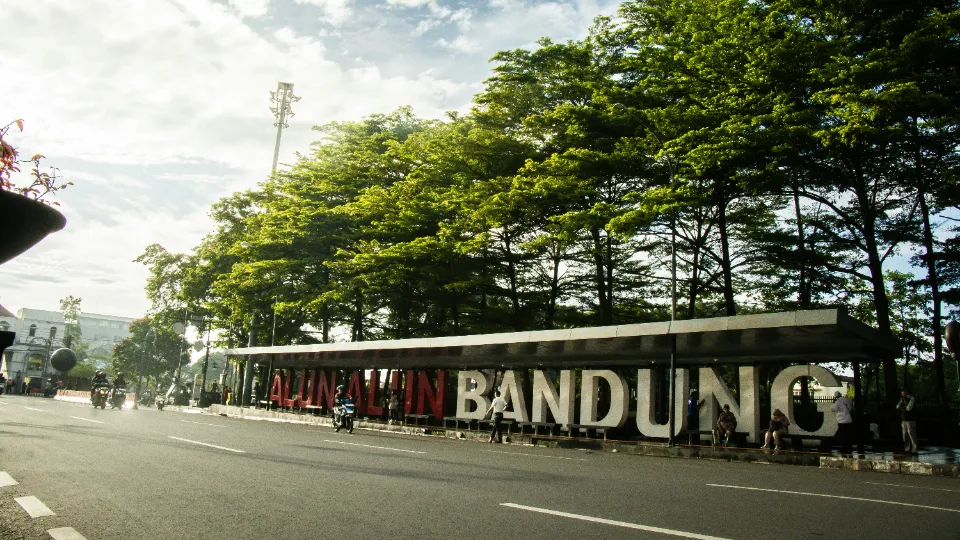 Gambar sampul untuk daftar Eksplorasi Bandung 6 Hari: Hidden Gem, Spot Aesthetic & Healing